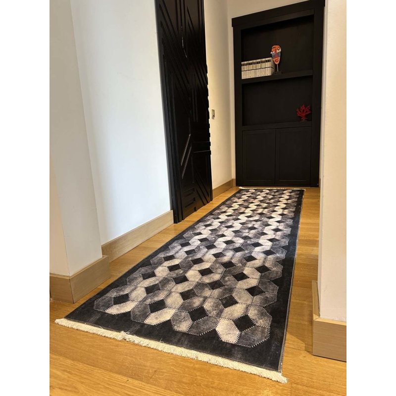 Lao Indoor / Outdoor Rug, Runner 2'7" x 8'10"