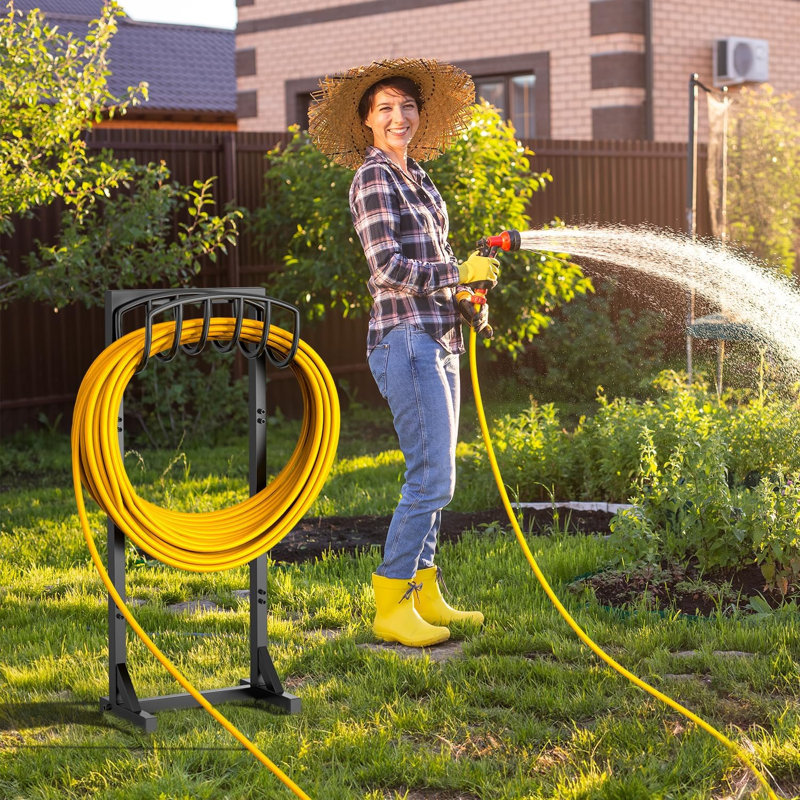 Support de tuyau d'arrosage de jardin autoportant