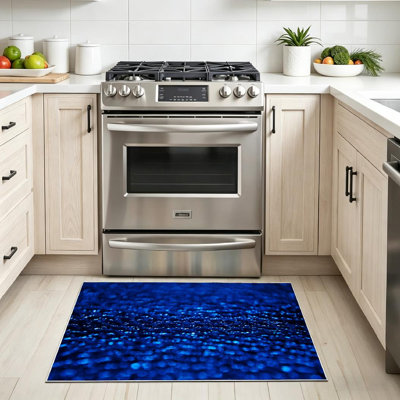 Tapis bleu lavé à la machine