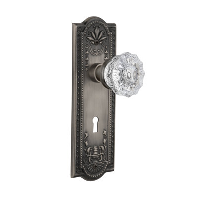Meadows Plate with Decorative Keyhole and Crystal Door Knob