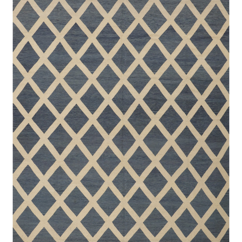 Geometric Area Rug in White/Blue