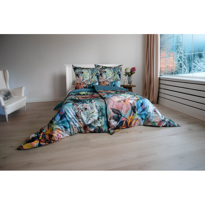 Lech Velvet Duvet Cover Set with Pillow Shams Included