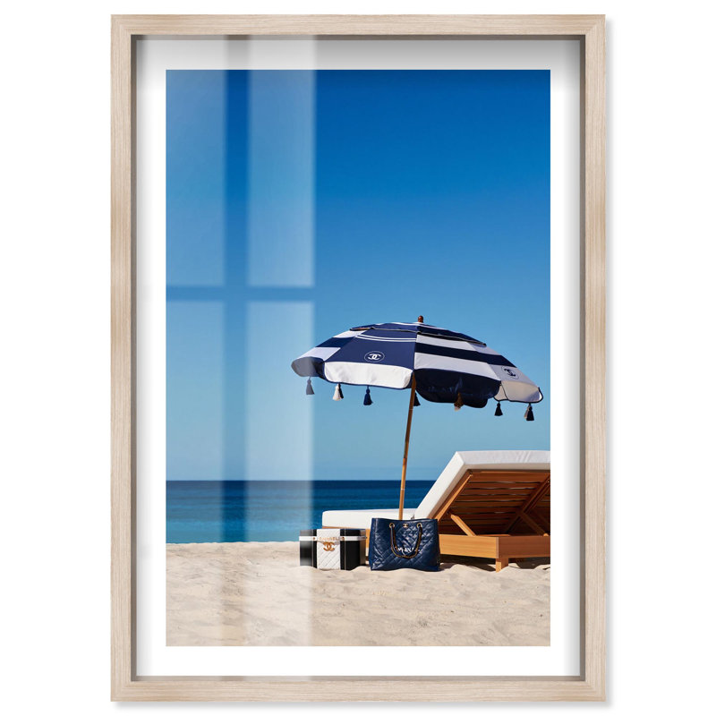 «Oceanfront Elegance Shadowbox», photographie côtière par Notoriart, cadre blond, 10 x 15, H 16 po x l 11 po, Cadre blond