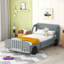 Lit plateforme en forme de voiture avec roulettes, parfait pour les chambres d'enfants et les espaces de sommeil ludiques, conception robuste et amusante.-1418473677-1418473679