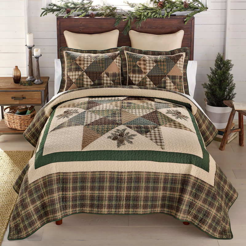 Donna Sharp Pine Star 3pc Cotton Quilt Set, Queen Quilt + 2 Shams