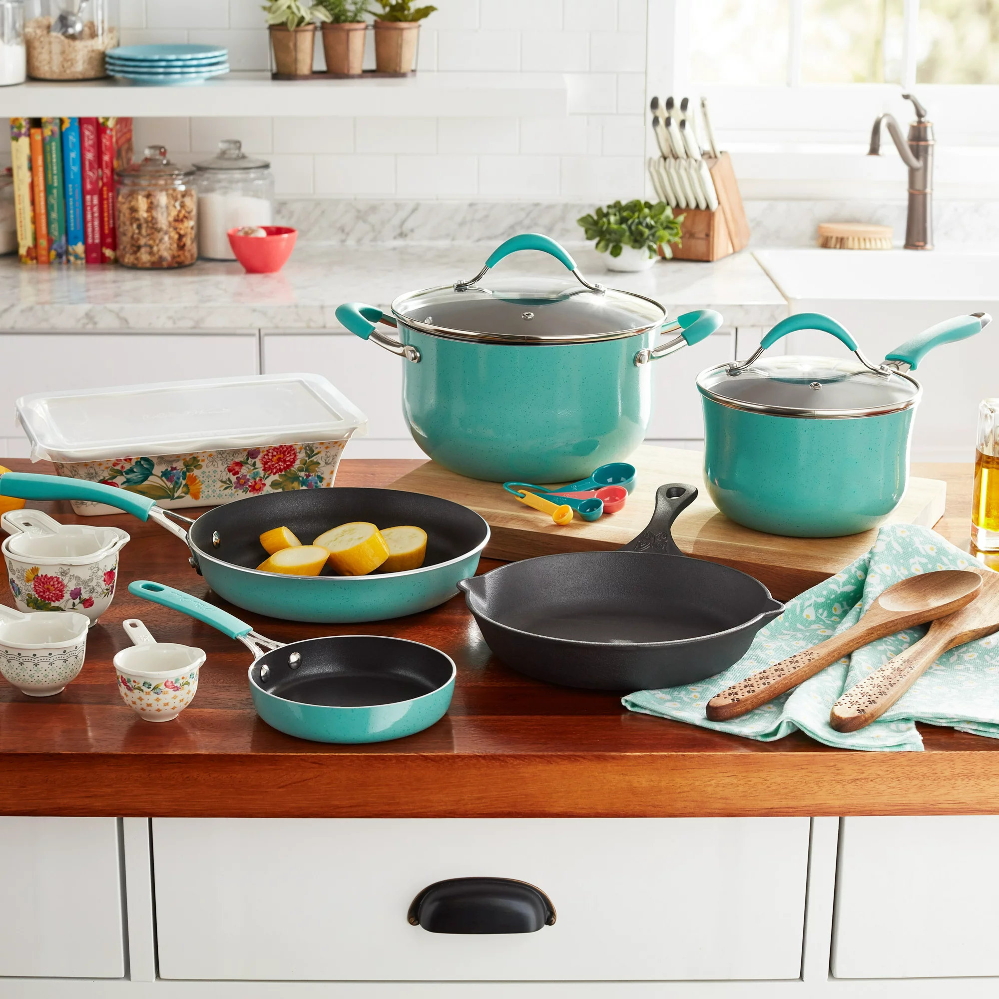 The Pioneer Woman Frontier Speckle 12-Piece Aluminum Cookware Set, Blue  Denim