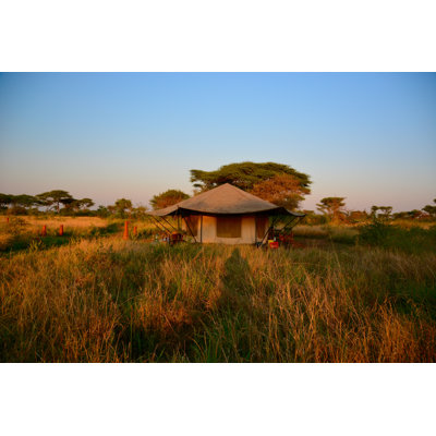 Deltrick " Tented Safari Camp " by Onnes