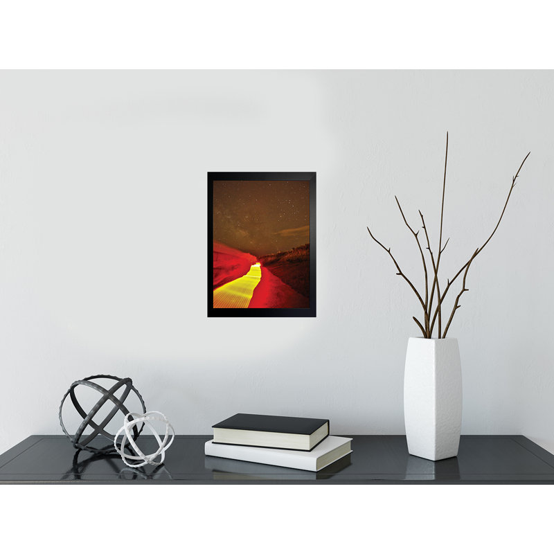 «Painted Path» par Joseph Elliot - reproduction de photo, H 12,5 po x l 10,5 po x P 1,25 po, Papier encadré noir