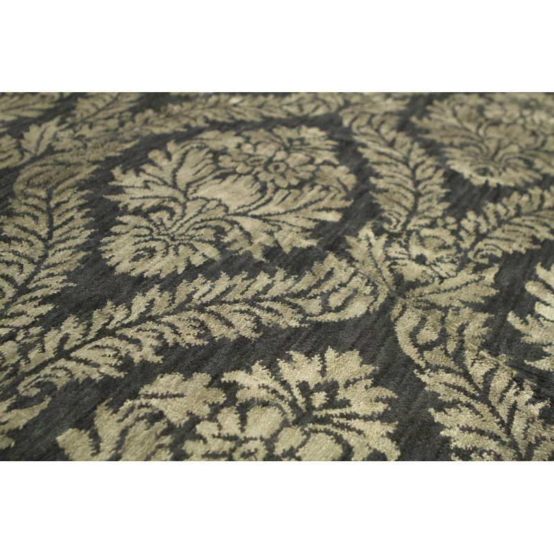 Hand Woven Wool Floral Area Rug