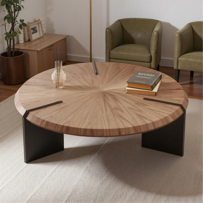 Table basse luxueuse de couleur noyer clair