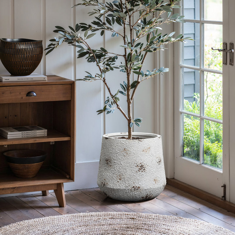 17.3'' D Round Rustic Planter, Distressed Indoor Outdoor Plant Pot with Drainage Hole, 15.6" H x 17.3" W x 17.3" D