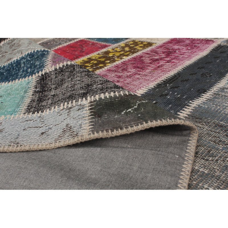 Tapis unique en laine noué à la main beige, rouge et gris des années 2010 de 6 pi 11 po x 9 pi 11 po Ballera