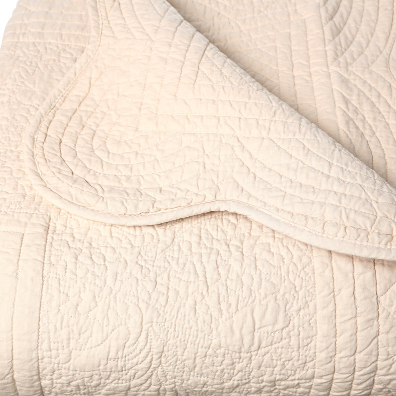 Traditional Cotton Quilt, Queen