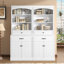 Armoire de rangement blanche avec quatre portes, tiroirs, tablette réglable et six tablettes ouvertes