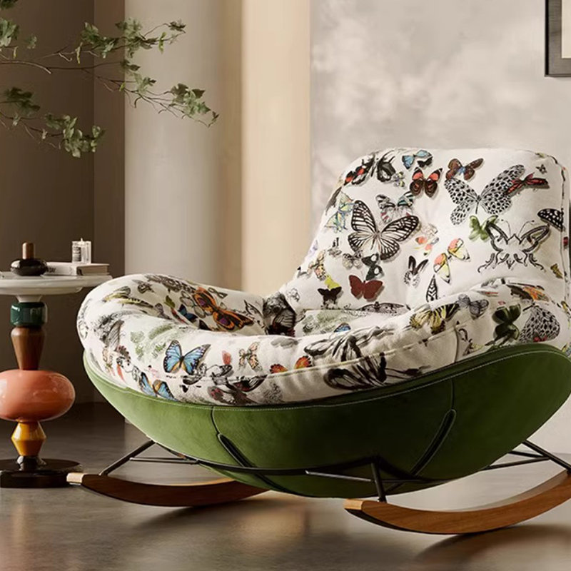 Chaise berçante simple et moderne