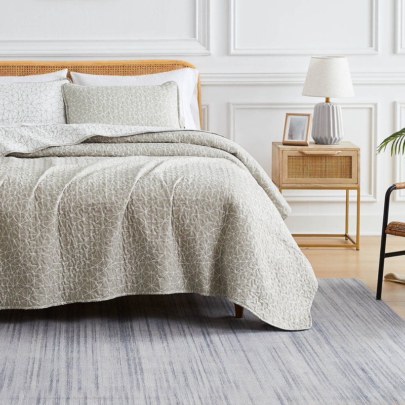 Taupe Geometric Microfiber Full/Queen Reversible Quilt Set