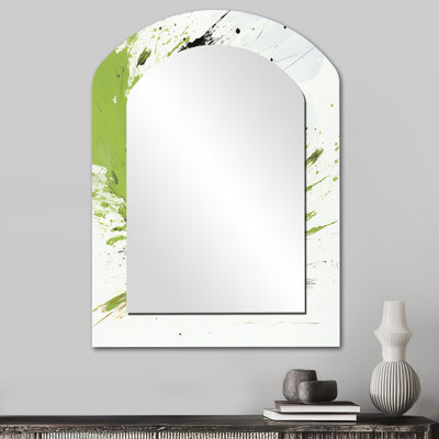 «Green and White Abstract Spiral Collage II», miroir en arc abstrait à collage
