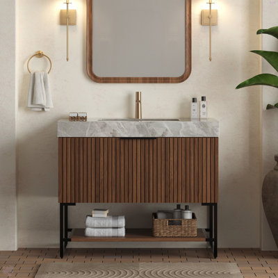 Meuble-lavabo 36 po, armoire de rangement autoportante en contreplaqué rayé avec tiroir et tablette ouverte, comptoir en pierre frittée gris clair et vasque en céramique encastrée, pré-assemblé
