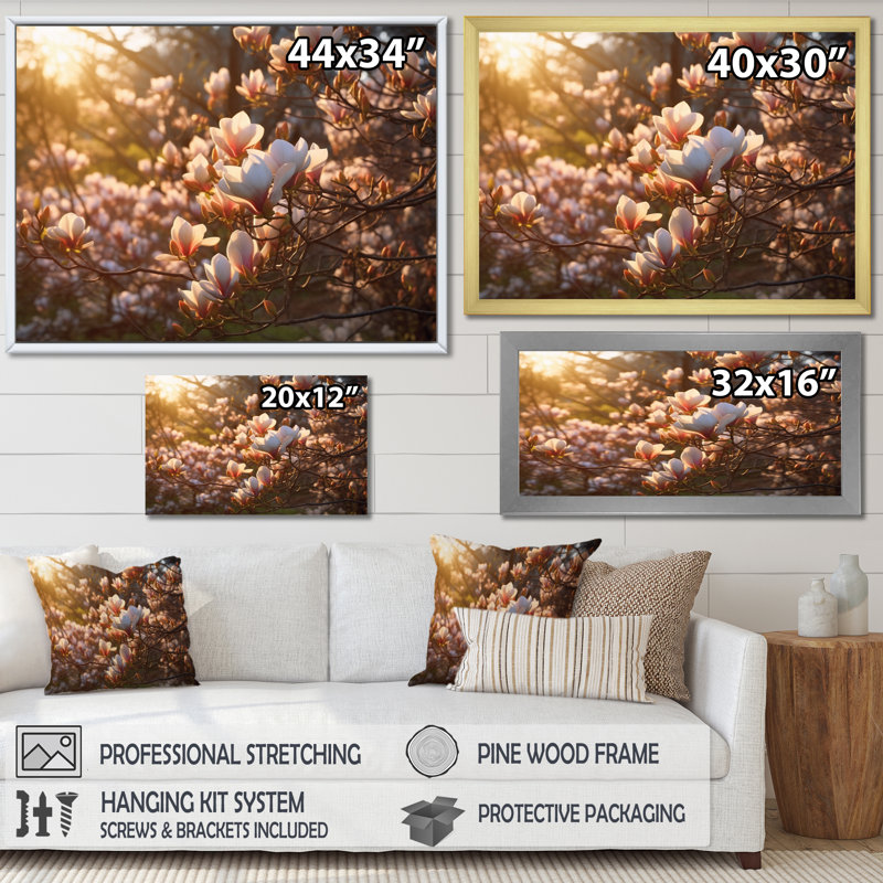 «White Pink Magnolias Landscape II», reproduction sur toile, H 16 po x l 32 po x P 1 po, Cadre photo noir