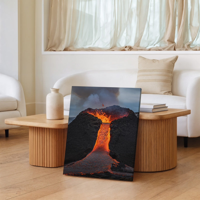 Toile, "Dramatic Volcanic Landscape", "Cascade de cascade d'eau fondue", H 12 po x l 9 po