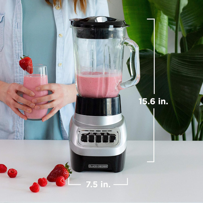 Mélangeur de comptoir de cuisine Black + Decker PowerCrush, récipient en verre de six tasses allant au lave-vaisselle, quatre réglages de vitesse, moteur de 700 W