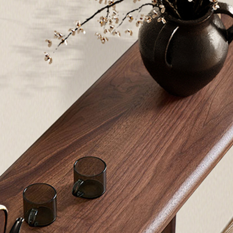 Chinese-style simple console table.