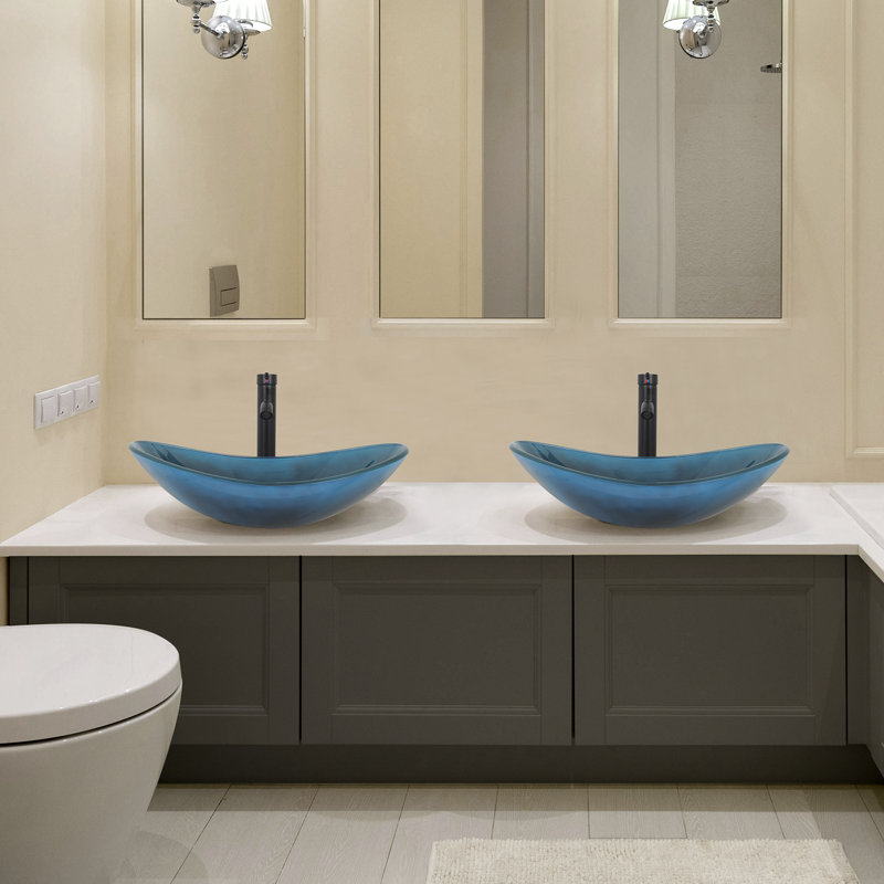 Lavabo de salle de bain ovale en verre trempé 21 po avec robinet Wade Logan® Beyo, Bleu très foncé, Noir