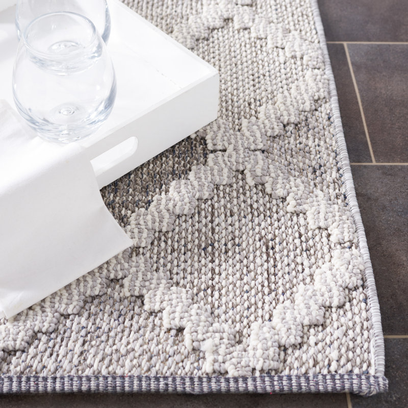 Marisely Grey / Ivory Rug, Runner 2'2" x 8'