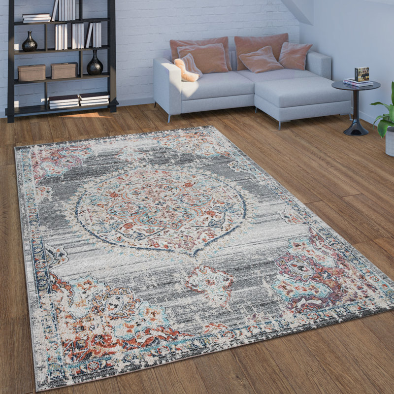 Oriental Indoor Rug, Rectangle 4'7" x 6'7"