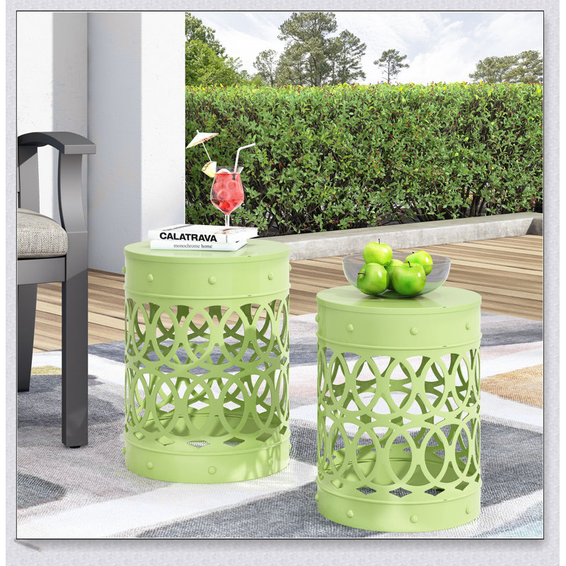 Ensemble de tables d'appoint modernes en métal avec fabrication en fer durable et conception circulaire élégante pour une utilisation intérieure ou extérieure
