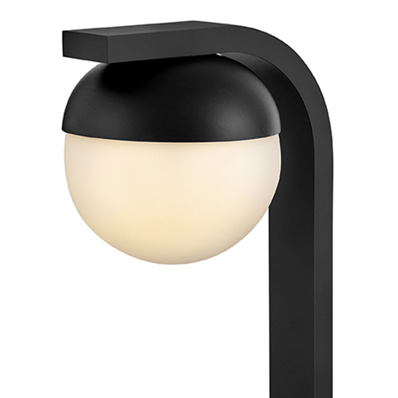 Realm Low Voltage Aluminum Pathway Light, Black
