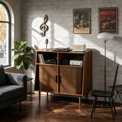 Support pour lecteur de disques Mid-Century avec prise de courant et portes coulissantes, peut contenir 350 albums, noyer