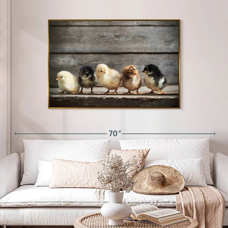 Rangée de poussins, 46 po x 31 po, Cadre flottant doré