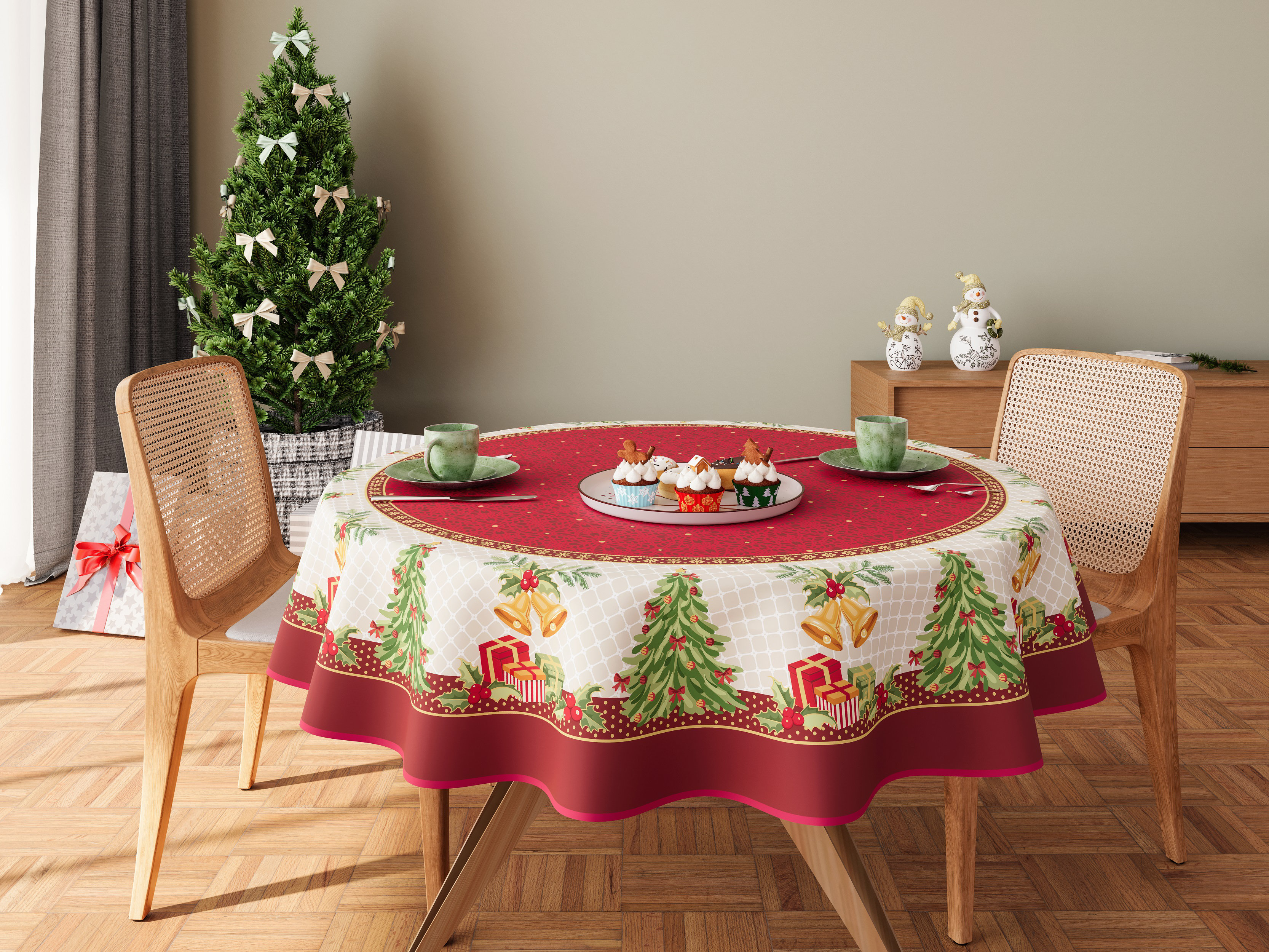 House of Hampton® Jaeshon Round Floral Christmas Cotton Tablecloth