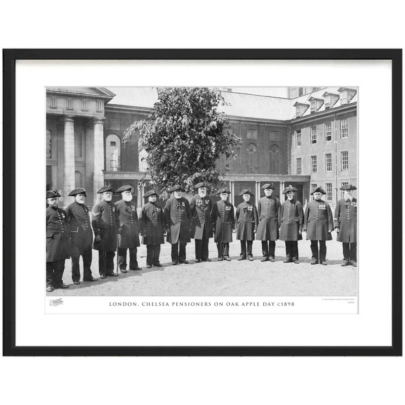 London, Chelsea Pensioners On Oak Apple Day C1898 by Francis Frith - Single Picture Frame Print, 40cm H x 50cm W x 2.3cm D