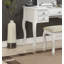 Ensemble de meuble-lavabo classique avec tabouret et tiroirs de couleur blanche