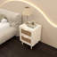 Table de chevet en bois avec 2 faux tiroirs en rotin, table de bout polyvalente pour le rangement de la chambre à coucher et du salon