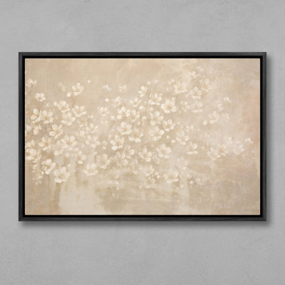 «Soft Neutral Blossoms with Dreamy Floral Atmosphere», reproduction d'art encadrée