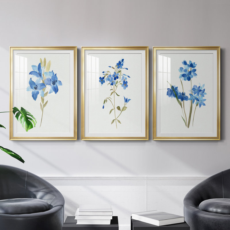 «Blue Blossom Botanical I», ensemble de 3 reproductions de cadres photo, H 30,5 po x l 127,5 po x P 1,5 po, Doré