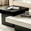 Table basse élégante avec plateau en ardoise et design minimaliste luxueux-845969640-845969642