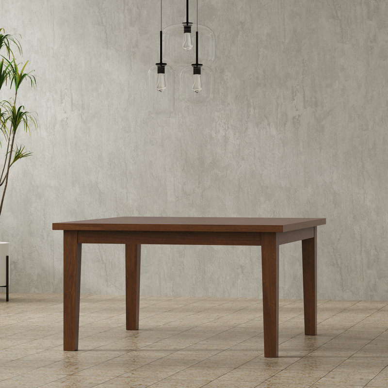 Table de salle à manger Eastwood, Noyer