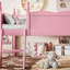 Lit mezzanine bas en bois massif avec barrières de sécurité, échelle et étagère, rose, cadre de lit mezzanine bas pour enfant-2005283826-2005283827