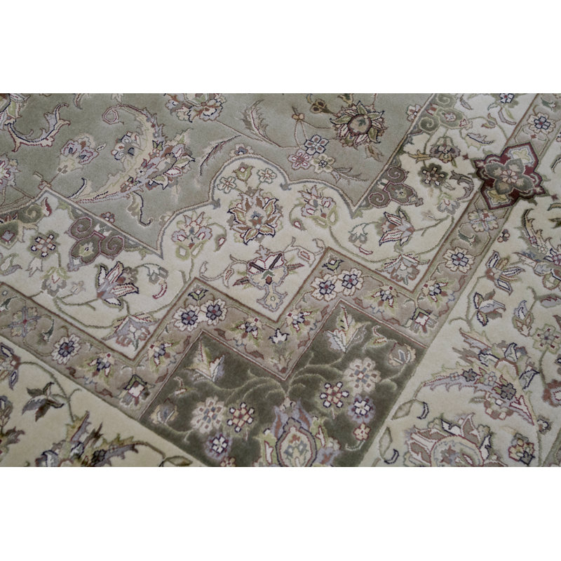 Hand Woven Wool Oriental Area Rug