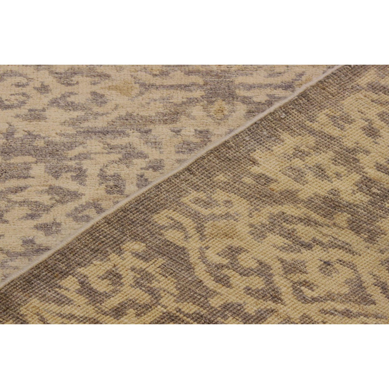 Tapis gris / ivoire en laine noué à la main à motif floral 7 pi 9 po x 9 pi 9 po Agueda