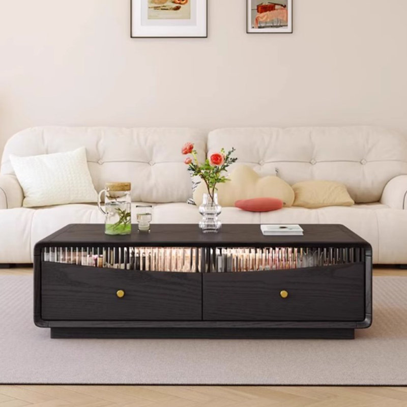 Table basse en bois massif au design simple