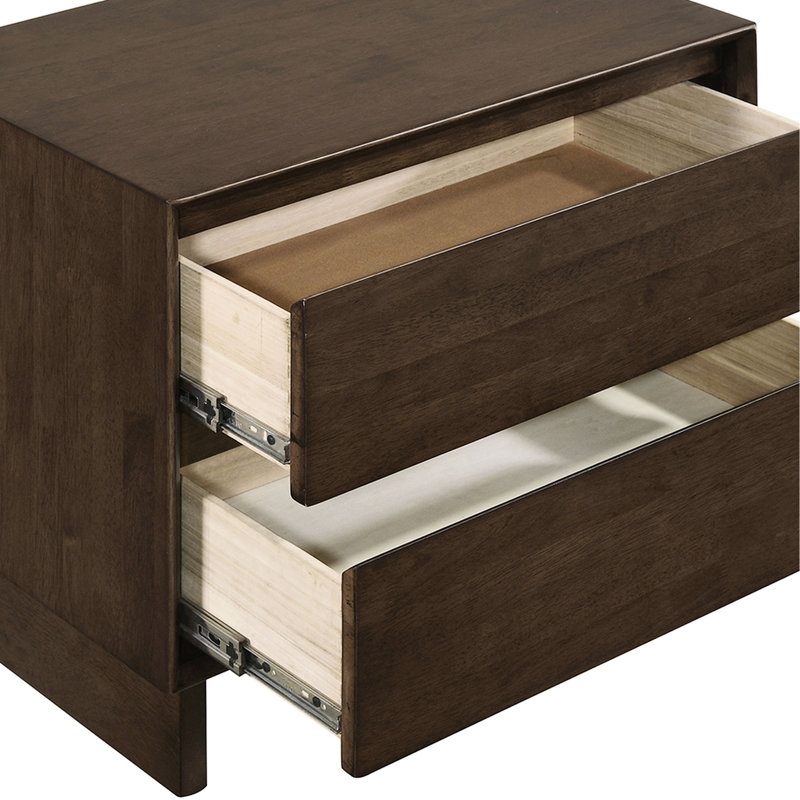 2 tables de chevet au fini grain de bois brun chaud, avec des tiroirs et des garnitures doublées de feutre pour une table de chevet moderne avec 2 tiroirs