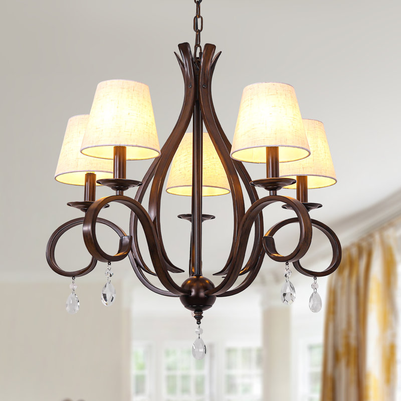 Lustre classique / traditionnel à 5 lumières avec abat-jour