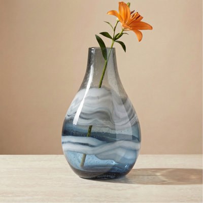 Vase de table en verre soufflé à la main Manzer