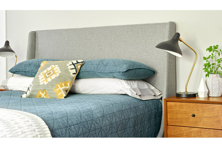 Country star Cam's bedroom