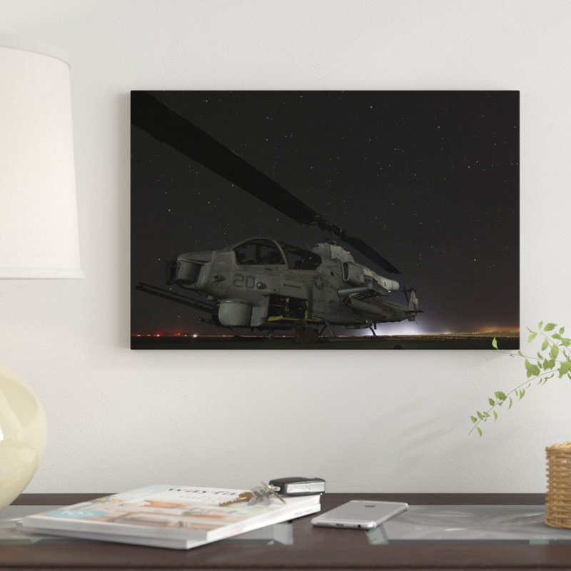 «A US Marine Corps Ah-1W Cobra Attack Helopter», reproduction d'impression sur toile, H 12 po x l 18 po x P 1,5 po